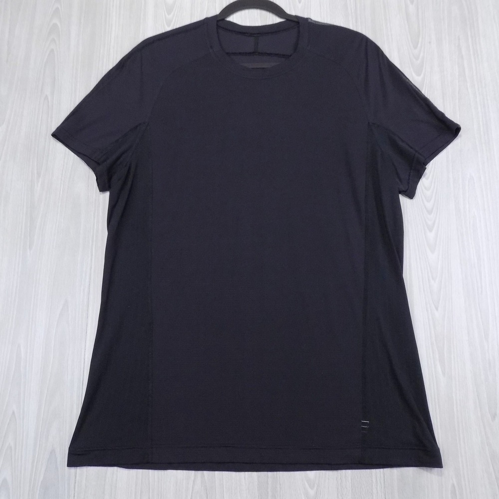Lululemon Metal Vent Tech Short Sleeve T-Shirt Mens M Black Silverescent EUC